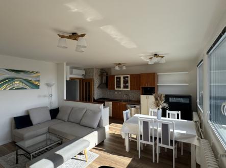 Pronájem bytu, 3+kk, 63 m²