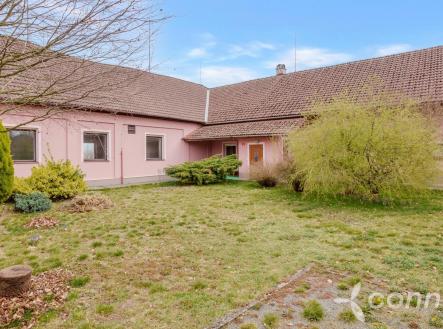 Prodej - komerční objekt, jiný, 196 m²