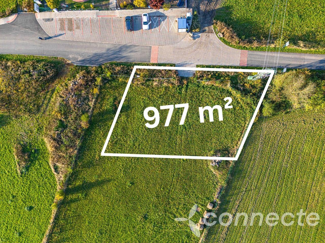 Prodej stavebního pozemku 977 m2 ve Svojeticích (2).jpg