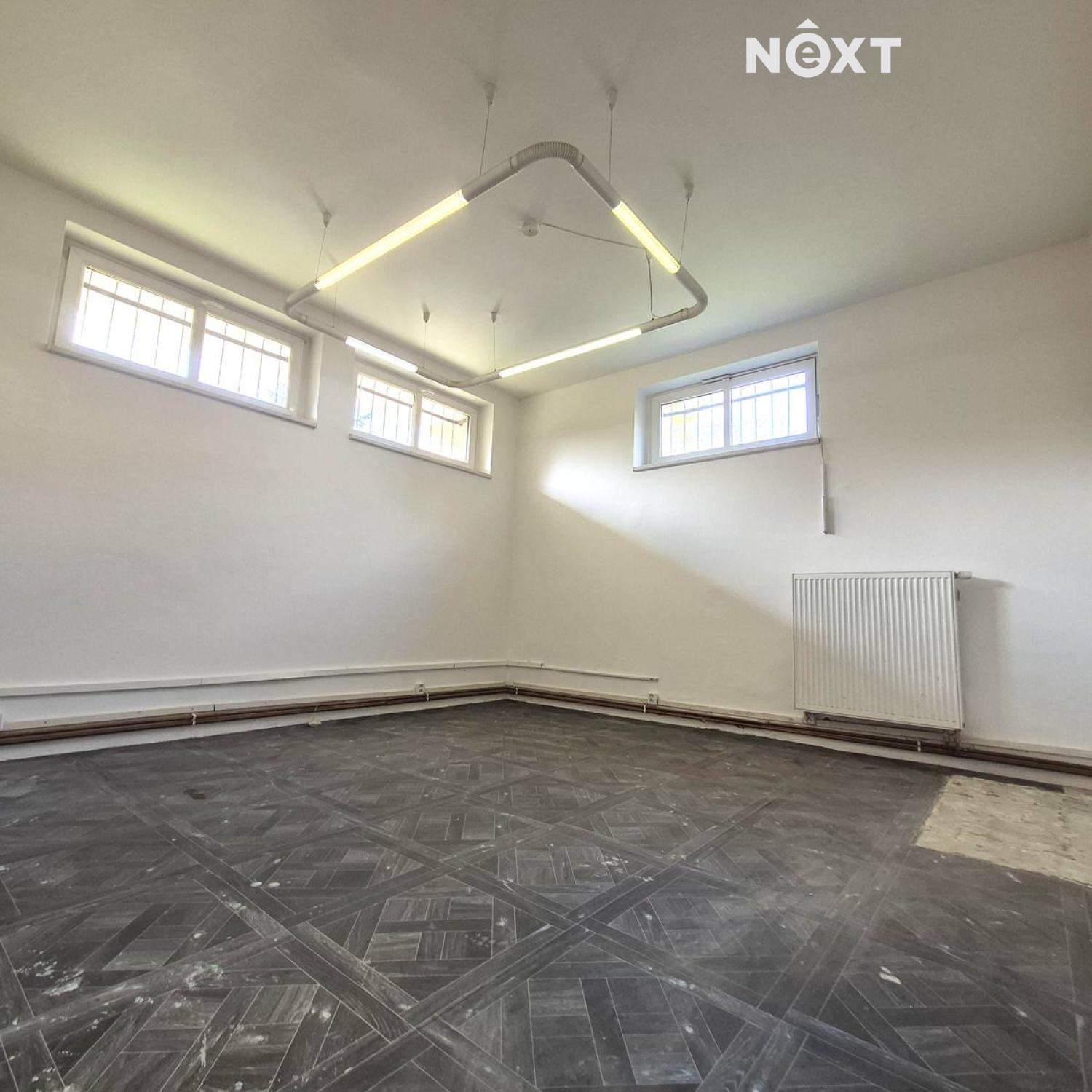 Pronájem komerční Kanceláře, 57㎡