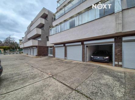 Pronájem komerčního objektu, sklad, 16 m²