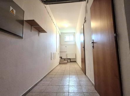 Pronájem komerčního objektu, sklad, 1 m²