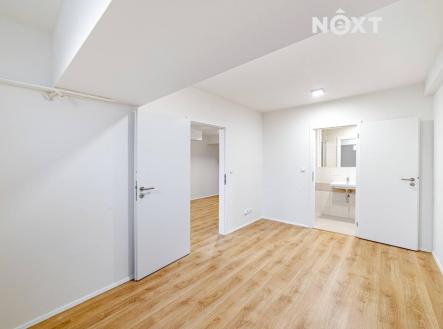 Prodej komerčního objektu, obchodní centrum, 40 m²