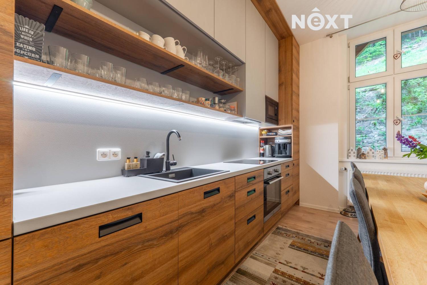 Prodej komerční Apartmány, 69㎡