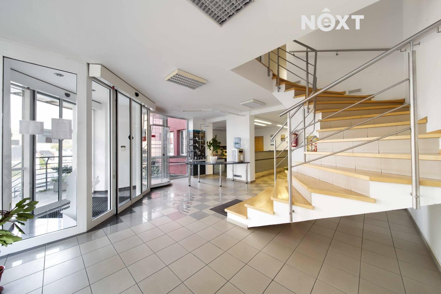 Pronájem komerční Kanceláře, 121㎡