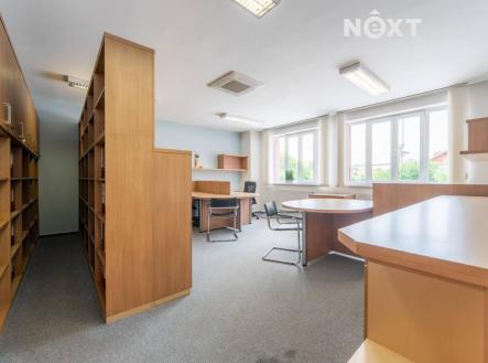 Pronájem kanceláře, 94 m²