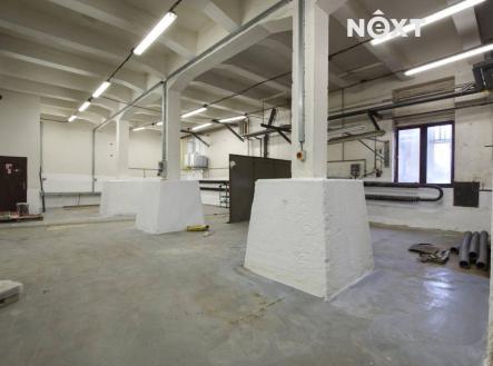 Pronájem komerčního objektu, výroba, 2 000 m²