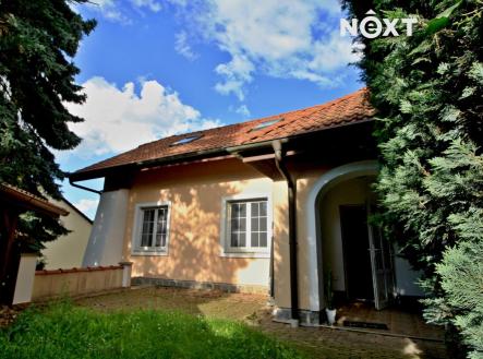 Pronájem domu/vily, 240 m²