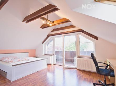 Pronájem domu/vily, 240 m²