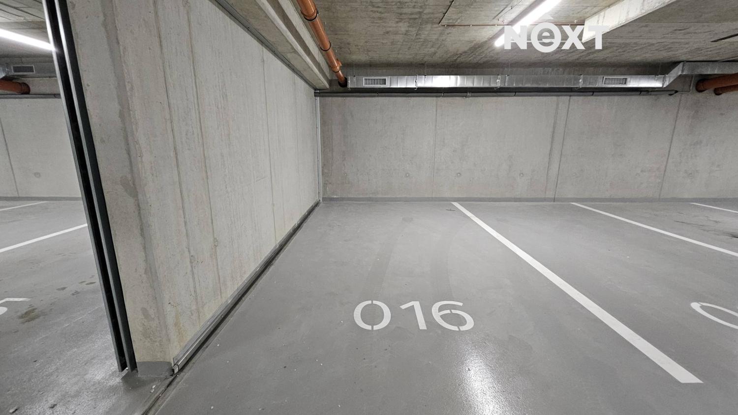 Pronájem ostatní Garážové stání, 12㎡