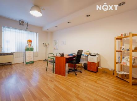 Pronájem komerčního objektu, obchodní centrum, 47 m²