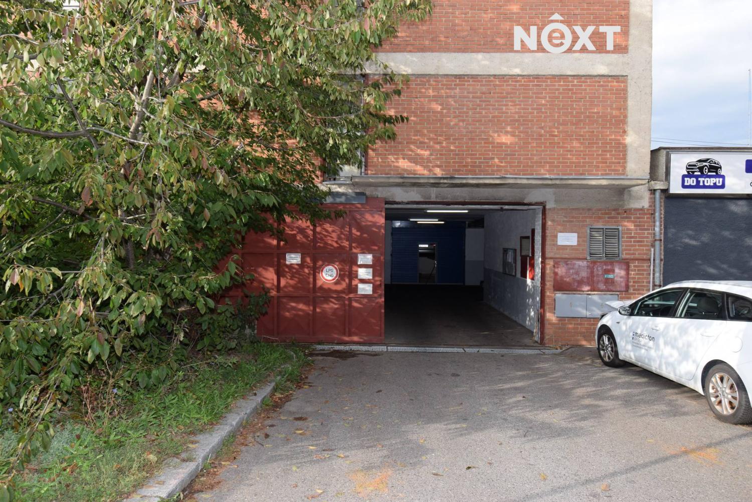 Pronájem ostatní Garáž, 18㎡