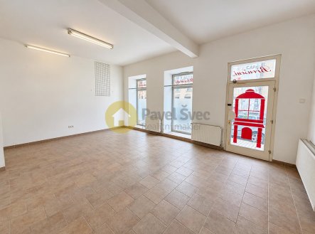 Prodej obchodní prostory, 330 m²