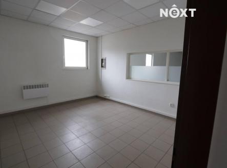 Pronájem komerčního objektu, obchodní centrum, 441 m²