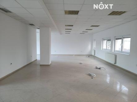 Pronájem komerčního objektu, obchodní centrum, 137 m²