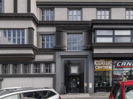 Pronájem - kanceláře, 61 m²