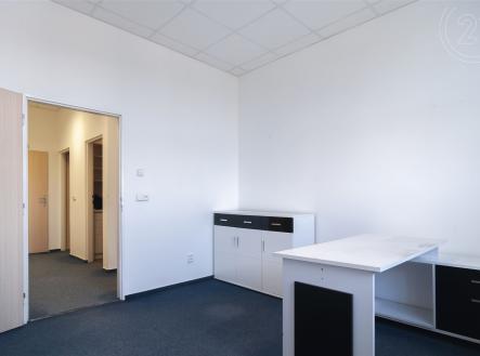 Pronájem - kanceláře, 61 m²