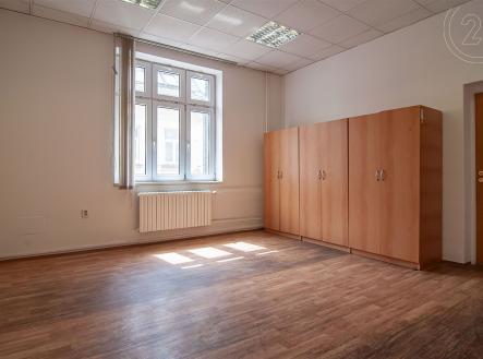 Pronájem - kanceláře, 74 m²