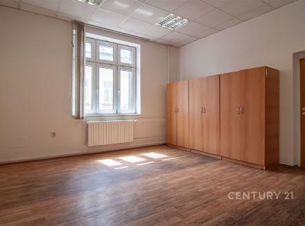 Pronájem kanceláře, 74 m²