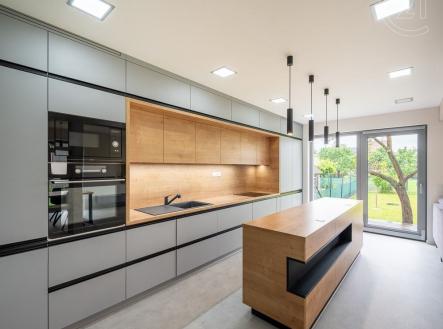 Prodej - dům/vila, 106 m²