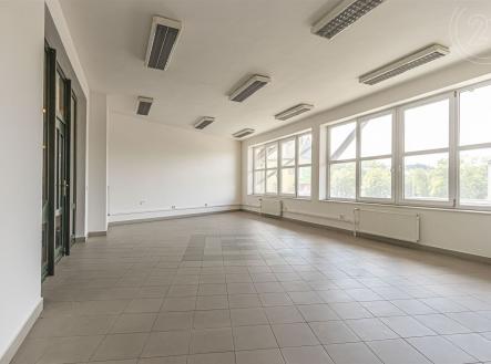 Pronájem - obchodní prostor, 51 m²