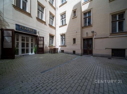 Prodej obchodní prostor, 113 m²