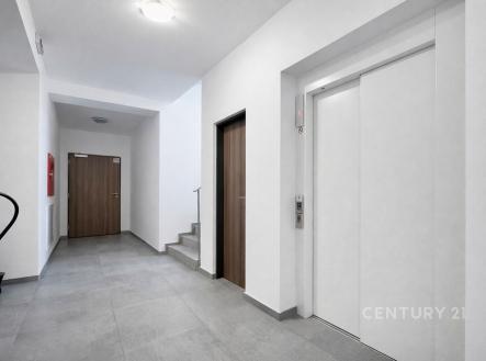 Pronájem bytu, 2+kk, 61 m²