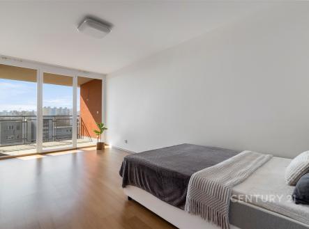 Pronájem bytu, 2+kk, 75 m²