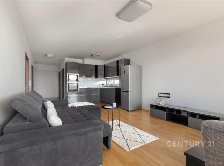 Pronájem bytu, 2+kk, 75 m²