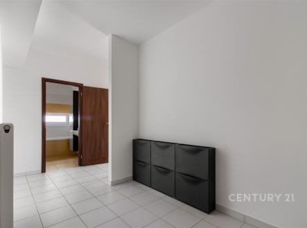 Pronájem bytu, 2+kk, 75 m²