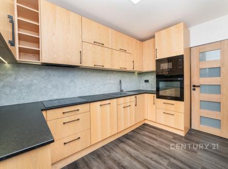 Pronájem bytu, 3+1, 80 m²