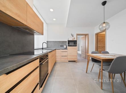 Pronájem bytu, 2+1, 53 m²