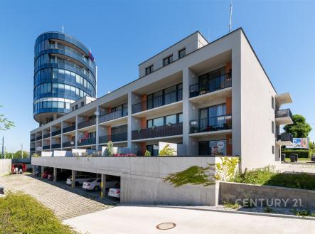 Pronájem bytu, 2+kk, 70 m²