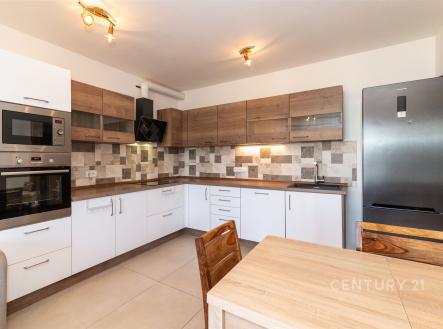 Pronájem bytu, 2+kk, 70 m²