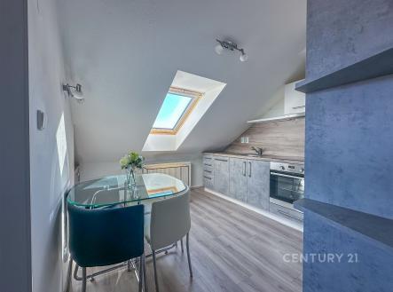 Pronájem bytu, 2+1, 50 m²