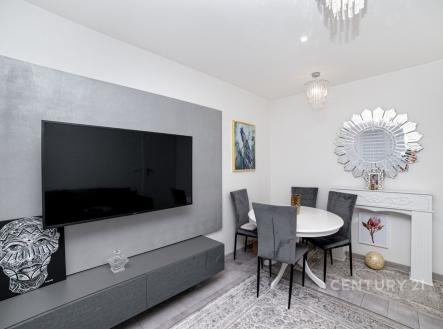 Pronájem bytu, 2+1, 56 m²