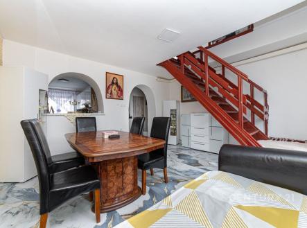 Prodej bytu, 3+1, 98 m²