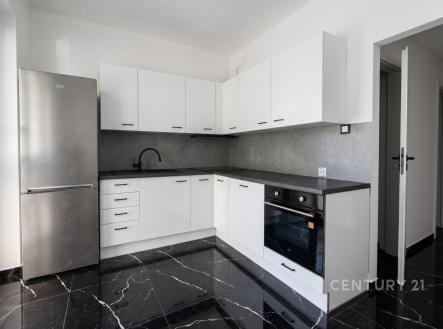 Pronájem bytu, 2+1, 57 m²
