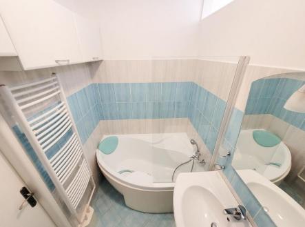 Pronájem bytu, 3+kk, 79 m²