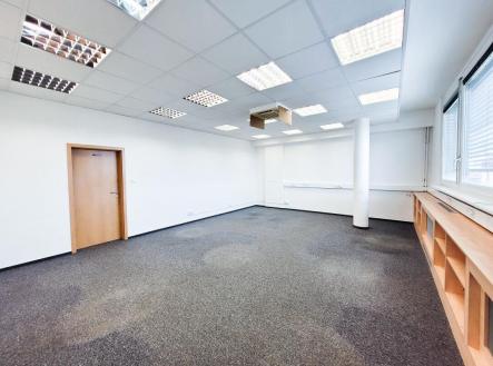Pronájem kanceláře, 135 m²