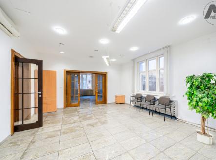 Prodej domu/vily, 686 m²