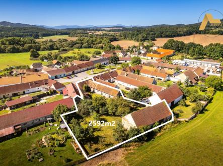 Prodej zemědělského objektu, 2 592 m² obrázek