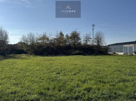 Prodej - pozemek pro komerční výstavbu, 3 073 m²
