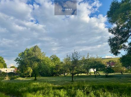 Prodej - pozemek, zahrada, 1 012 m²