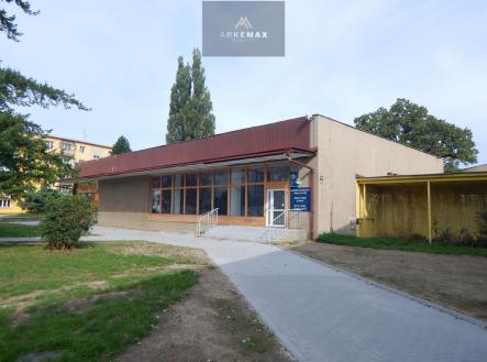 Prodej - obchodní prostor, 584 m²