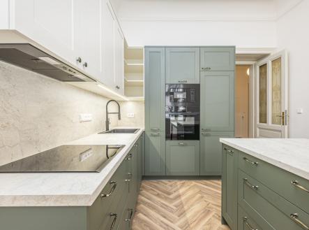 Pronájem bytu, 4+kk, 122 m²