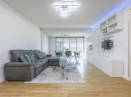 Pronájem bytu, 3+kk, 81 m²