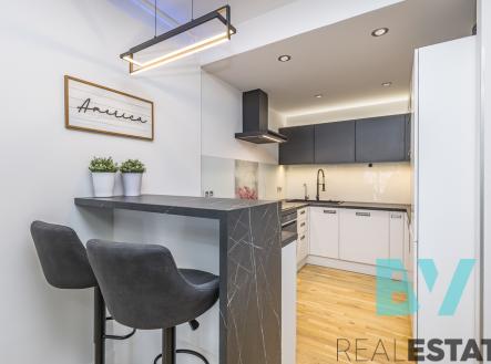 Pronájem bytu, 3+kk, 81 m²