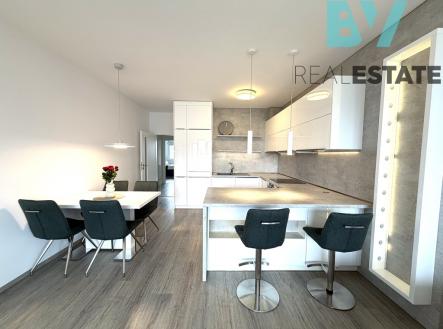 Pronájem bytu, 3+kk, 82 m²