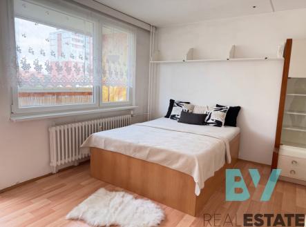 Pronájem bytu, 1+kk, 32 m²